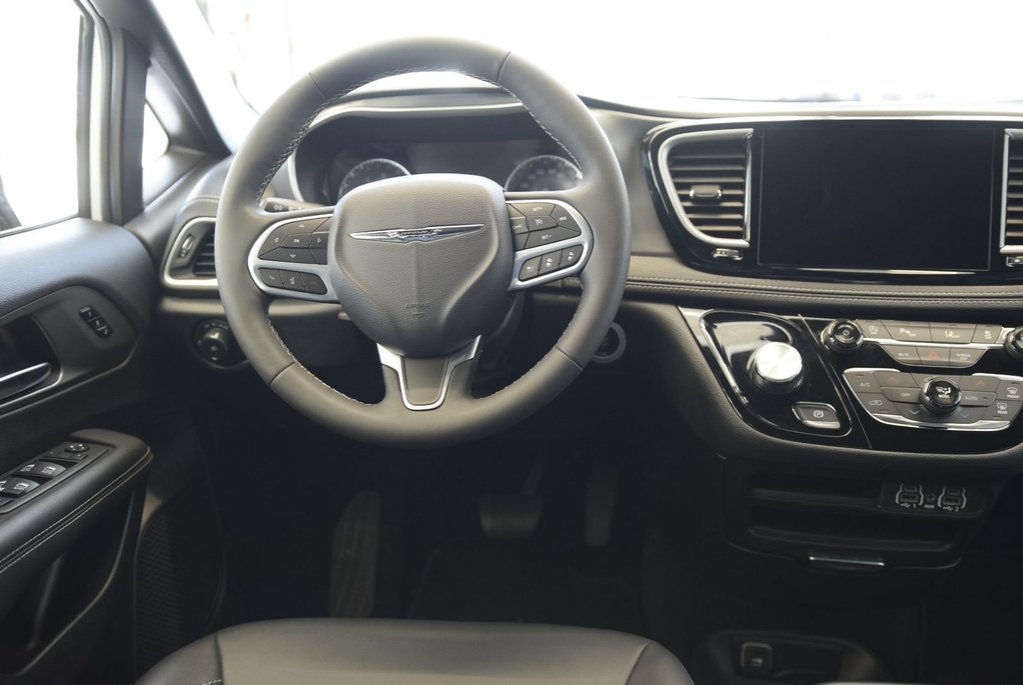 2025 Chrysler Pacifica SELECT+CUIR+CAPITAINE+LED in Laval, Quebec - 11 - w1024h768px