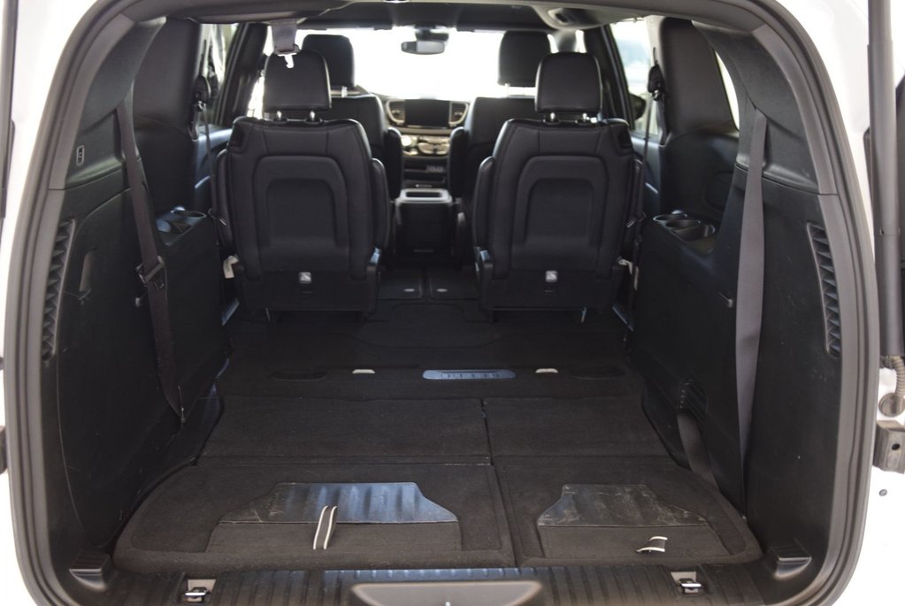 2025 Chrysler Pacifica SELECT+CUIR+CAPITAINE+LED in Laval, Quebec - 25 - w1024h768px