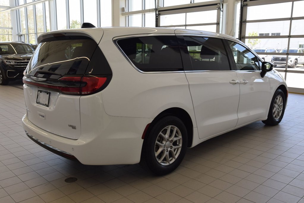 2025 Chrysler Pacifica SELECT+CUIR+CAPITAINE+LED in Laval, Quebec - 7 - w1024h768px