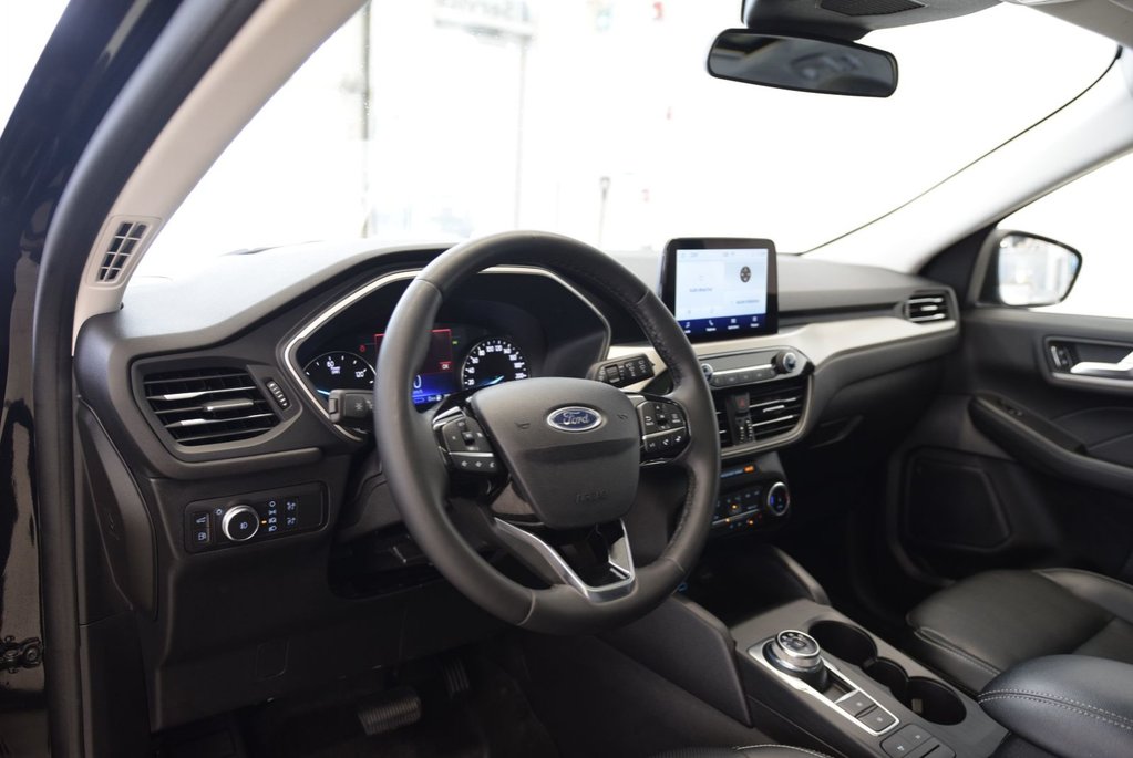 Ford Escape SEL+PHEV+CUIR+TOIT PANO+ 2022 à Laval, Québec - 9 - w1024h768px