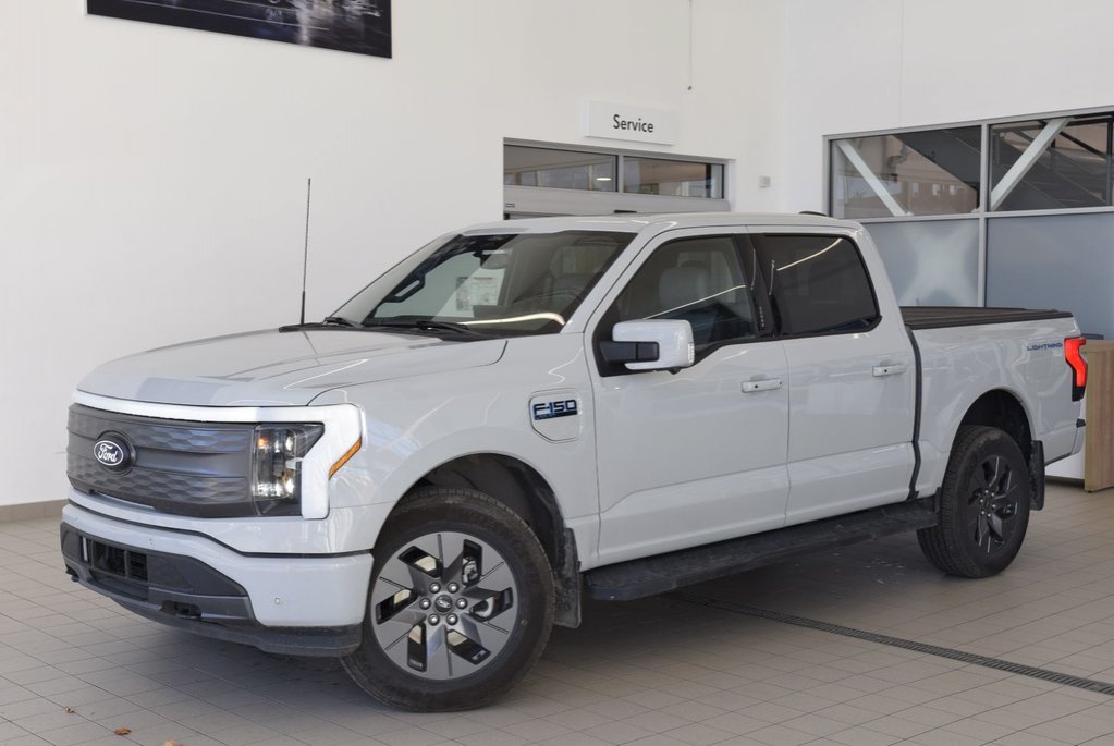 Ford F-150 Lightning LARIAT+SUPER CREW+MAX TOW 2024 à Laval, Québec - 1 - w1024h768px