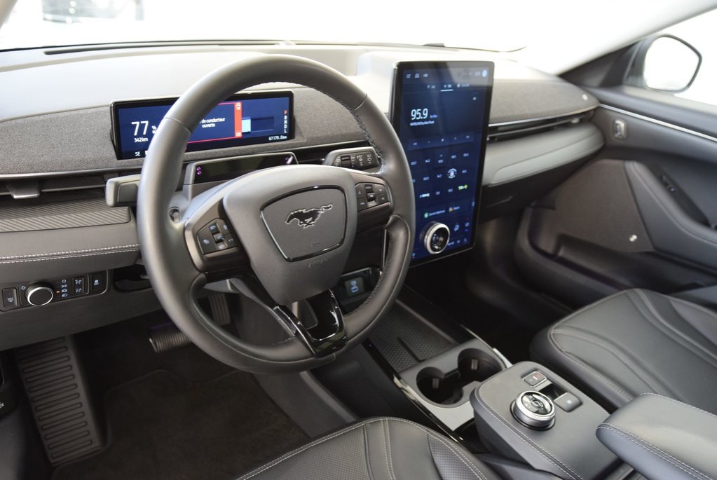 Ford Mustang Mach-E PREMIUM+GROSSE BATERIE+AWD 2022 à Laval, Québec - 8 - w1024h768px
