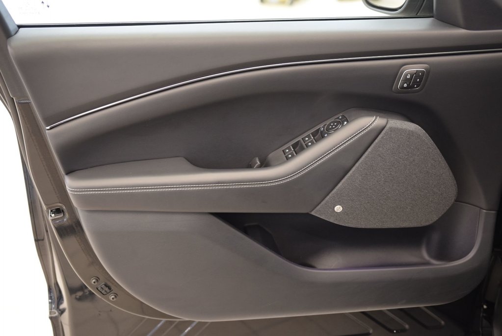 Ford Mustang Mach-E PREMIUM+AWD+CUIR+BANG OLFUSEN 2024 à Laval, Québec - 17 - w1024h768px