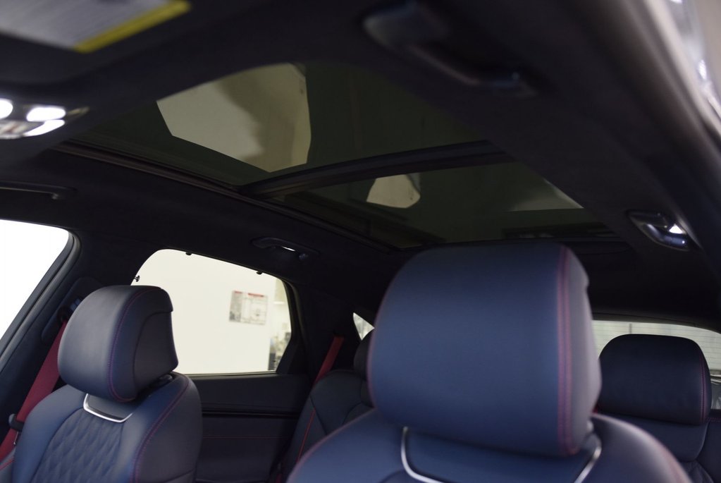 2024 GENESIS GV70 3.5T Sport Plus+CUIR+LEXICON+ in Laval, Quebec - 9 - w1024h768px