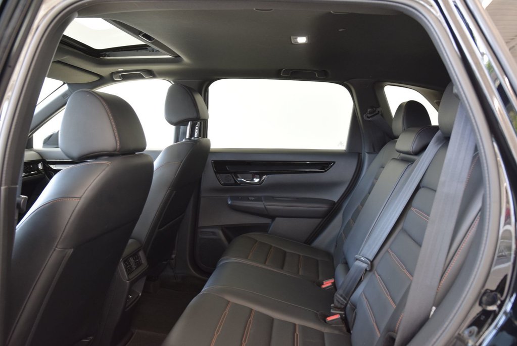 2023 Honda CR-V Hybrid TOURING+TOIT+CUIR+AWD+LED in Laval, Quebec - 9 - w1024h768px
