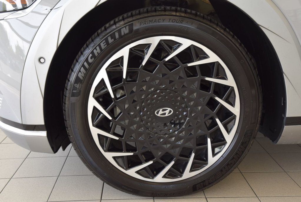 Hyundai Ioniq 5 ULTIMATE+AWD+TOIT PANO+CUIR 2024 à Laval, Québec - 5 - w1024h768px