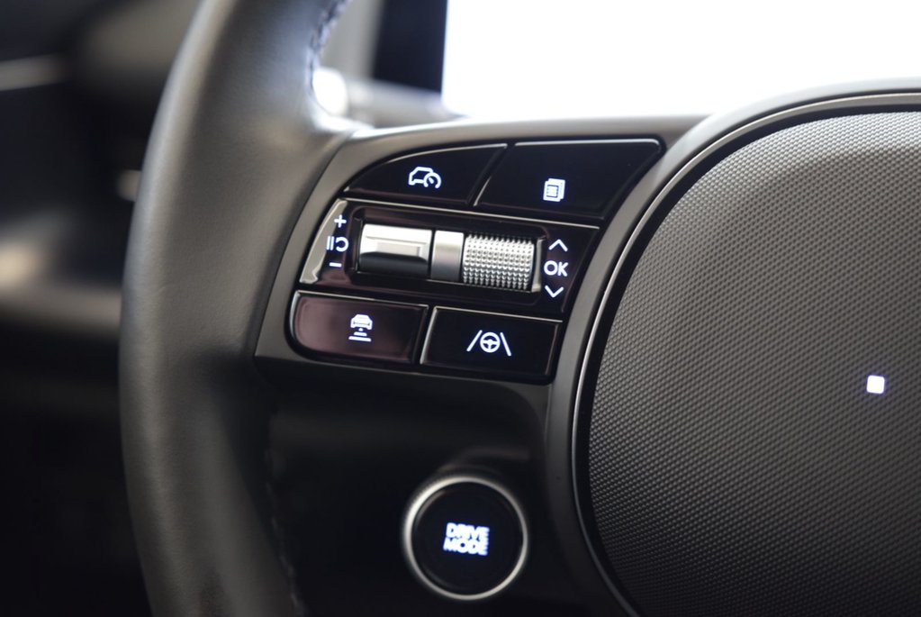 2025 Hyundai IONIQ 6 ULTIMATE+AWD+CUIR+TOIT+LED in Laval, Quebec - 25 - w1024h768px