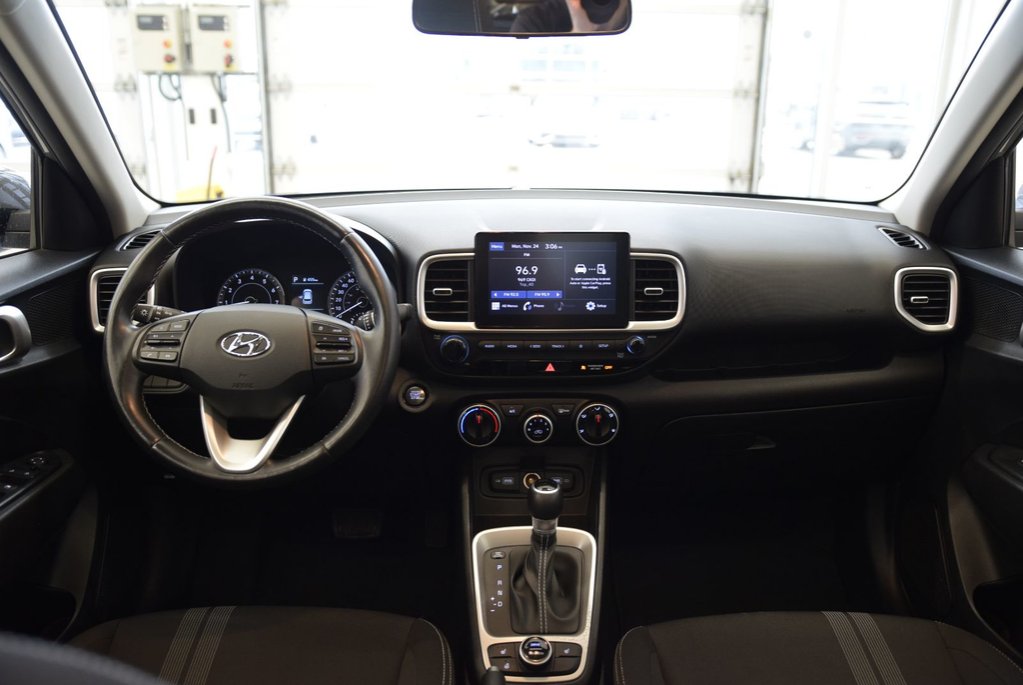 Hyundai Venue TREND+BAS KM+TOIT OUVRANT 2022 à Laval, Québec - 22 - w1024h768px