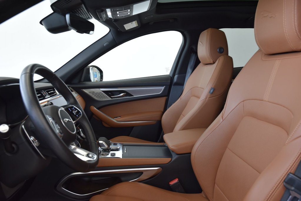 2023 Jaguar F-PACE R-Dynamic S+CUIR+TOIT+LED+ in Laval, Quebec - 9 - w1024h768px