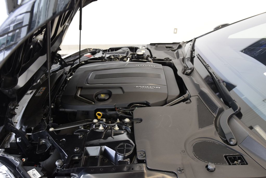 Jaguar F-TYPE P300+CABRIOLET+MERIDIAN+296HP+ 2020 à Laval, Québec - 16 - w1024h768px