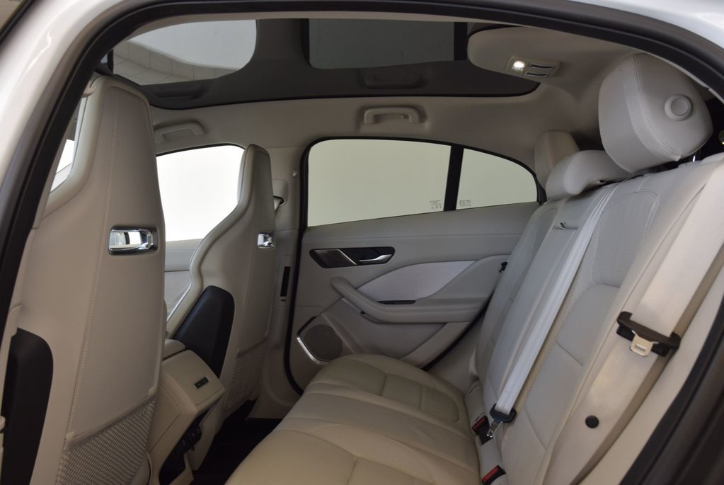 2021 Jaguar I-PACE HSE+EV400+CUIR+TOIT+LED+ in Laval, Quebec - 21 - w1024h768px