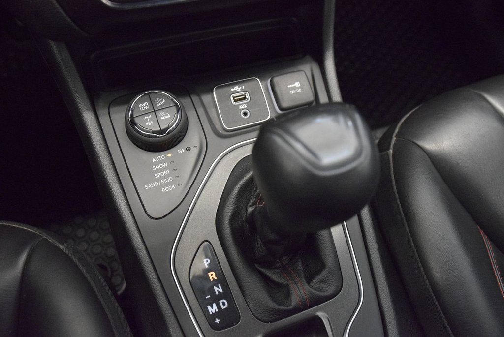 Jeep Cherokee TRAILHAWK+V6+CUIR+4X4+WOW 2021 à Laval, Québec - 27 - w1024h768px