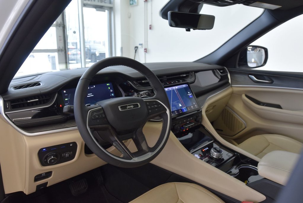 Jeep Grand Cherokee 4XE+AWD+LIMITED+LUXURY PACK 2022 à Laval, Québec - 17 - w1024h768px