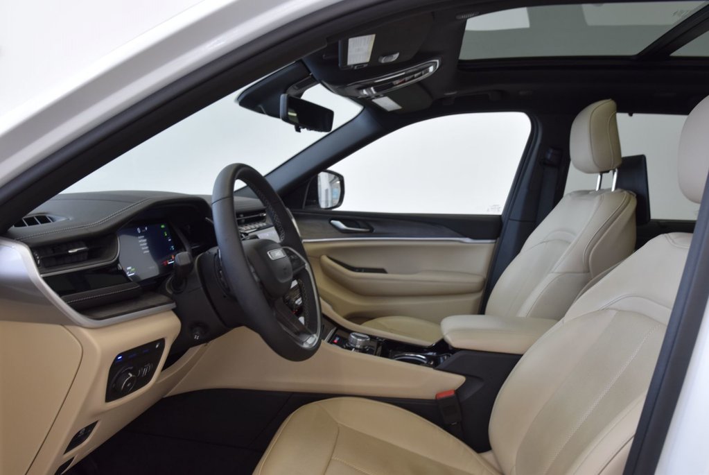 Jeep Grand Cherokee 4XE+AWD+LIMITED+LUXURY PACK 2022 à Laval, Québec - 9 - w1024h768px