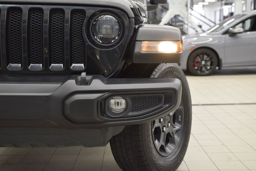 2023 Jeep Wrangler Willys+4X4+NAV+AUTO+V6+MAG NOIR in Laval, Quebec - 27 - w1024h768px