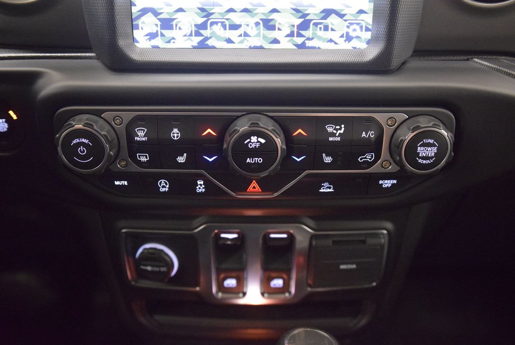 2023 Jeep Wrangler Willys+4X4+NAV+AUTO+V6+MAG NOIR in Laval, Quebec - 10 - w1024h768px
