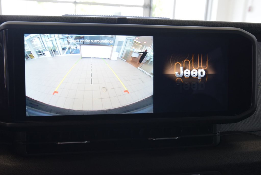 2025 Jeep Wrangler Sport S+AIR CLIM+COMME NEUF in Laval, Quebec - 20 - w1024h768px