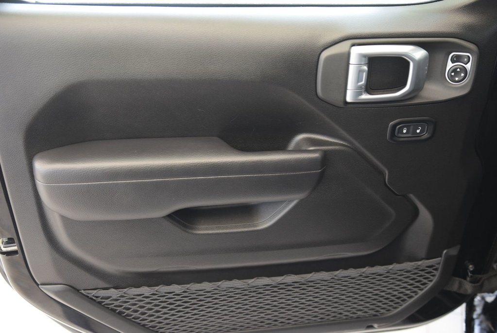 2025 Jeep Wrangler Sport S+AIR CLIM+COMME NEUF in Laval, Quebec - 23 - w1024h768px