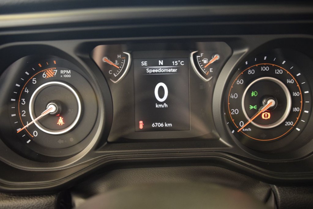 2025 Jeep Wrangler Sport S+AIR CLIM+COMME NEUF in Laval, Quebec - 21 - w1024h768px