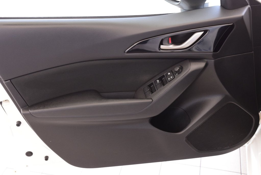 2016 Mazda 3 GS+SPORT+AUTOMATIQUE+MAG in Laval, Quebec - 19 - w1024h768px