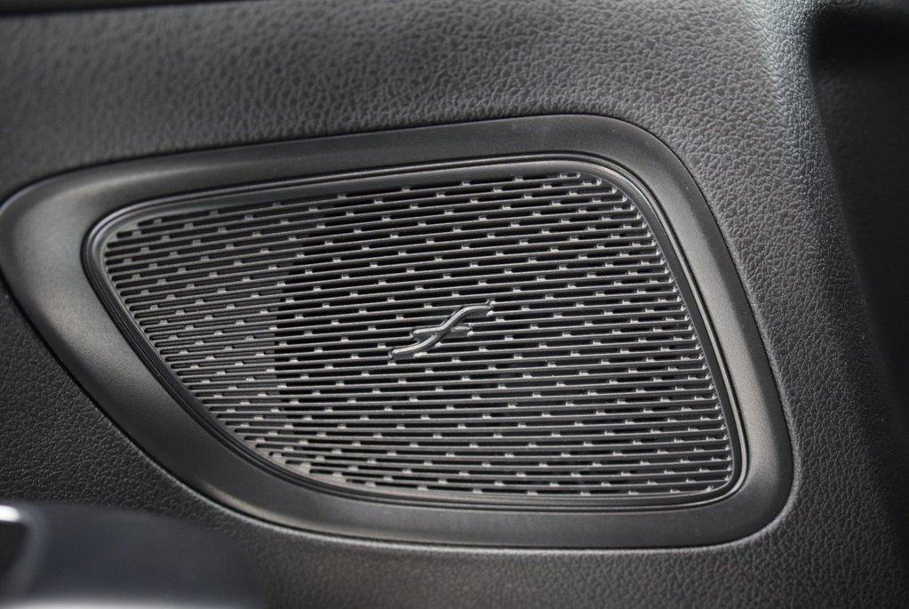 Mercedes-Benz C-Class C300+AWD+PREMIUM PACK+LED 2024 à Laval, Québec - 9 - w1024h768px