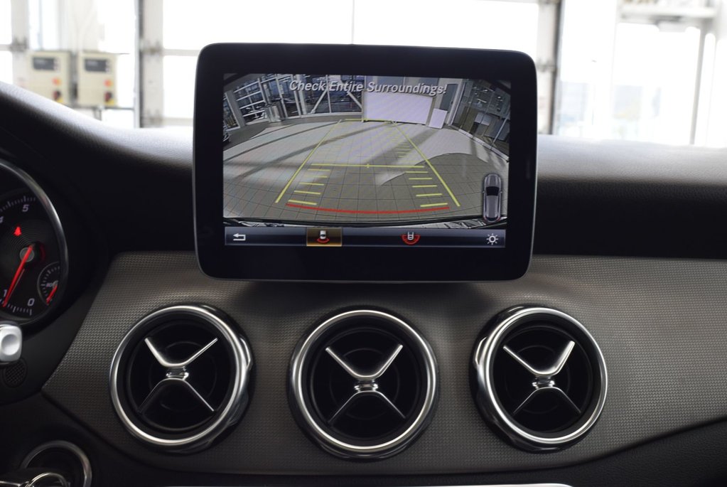 2019 Mercedes-Benz GLA 250+KIT AMG+TOIT+NAV+ in Laval, Quebec - 26 - w1024h768px