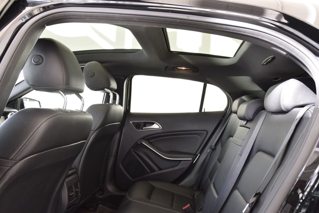 2019 Mercedes-Benz GLA 250+KIT AMG+TOIT+NAV+ in Laval, Quebec - 19 - w1024h768px