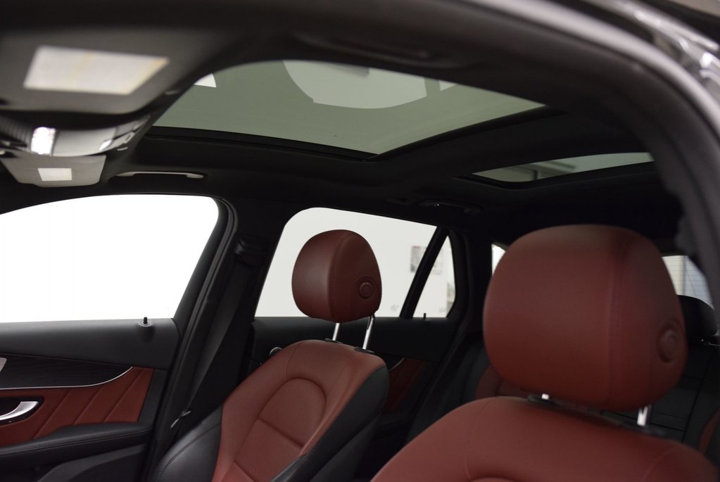 2020 Mercedes-Benz GLC 300+NIGHT PACK+BURMESTER in Laval, Quebec - 8 - w1024h768px