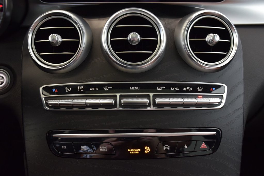 2022 Mercedes-Benz GLC 300+AMG NIGHT PACK+LED in Laval, Quebec - 27 - w1024h768px
