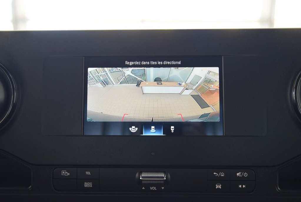 2024 Mercedes-Benz Sprinter Van 2500+HIGH ROOF+144+CAMERA in Laval, Quebec - 15 - w1024h768px