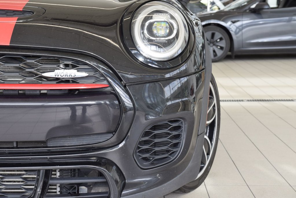 2020 MINI 3 Door John Cooper Works+CUIR+TOIT in Laval, Quebec - 3 - w1024h768px