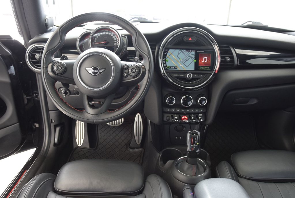 2020 MINI 3 Door John Cooper Works+CUIR+TOIT in Laval, Quebec - 21 - w1024h768px