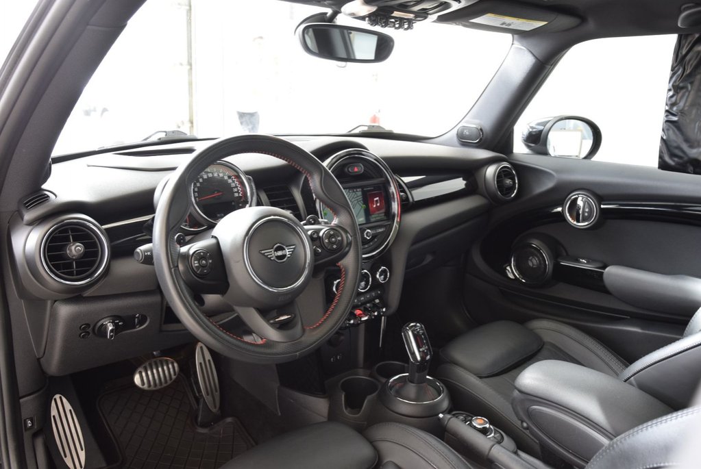 2020 MINI 3 Door John Cooper Works+CUIR+TOIT in Laval, Quebec - 8 - w1024h768px
