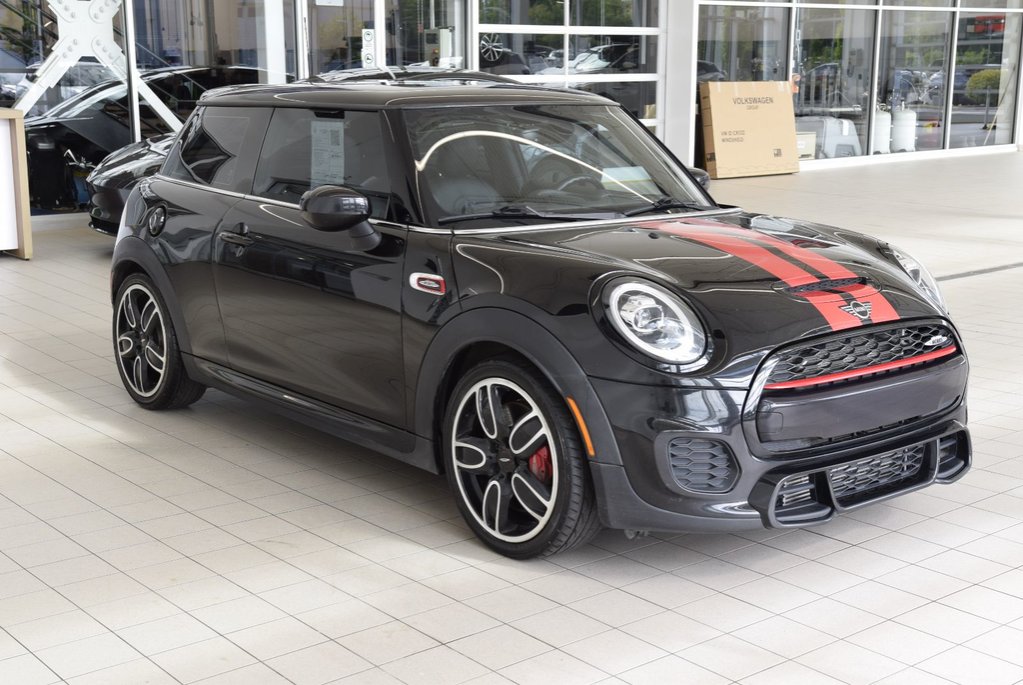 2020 MINI 3 Door John Cooper Works+CUIR+TOIT in Laval, Quebec - 11 - w1024h768px