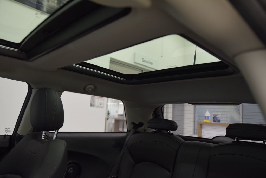 2024 MINI 3 Door Cooper SE+PREMIER+HARMAN in Laval, Quebec - 8 - w1024h768px