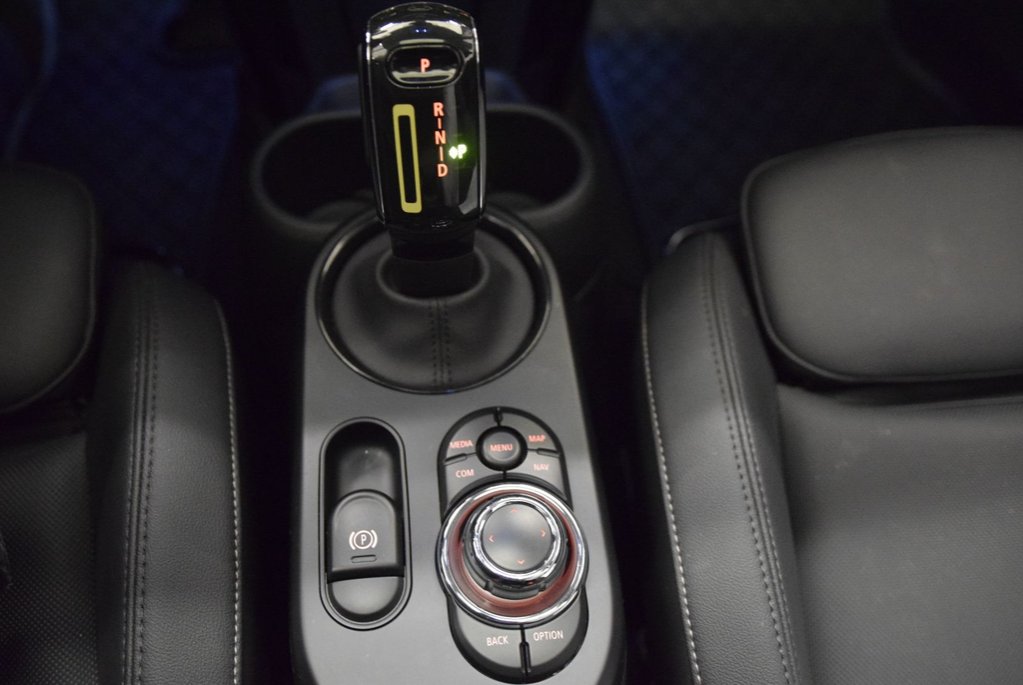 2024 MINI 3 Door Cooper SE+PREMIER+HARMAN in Laval, Quebec - 32 - w1024h768px