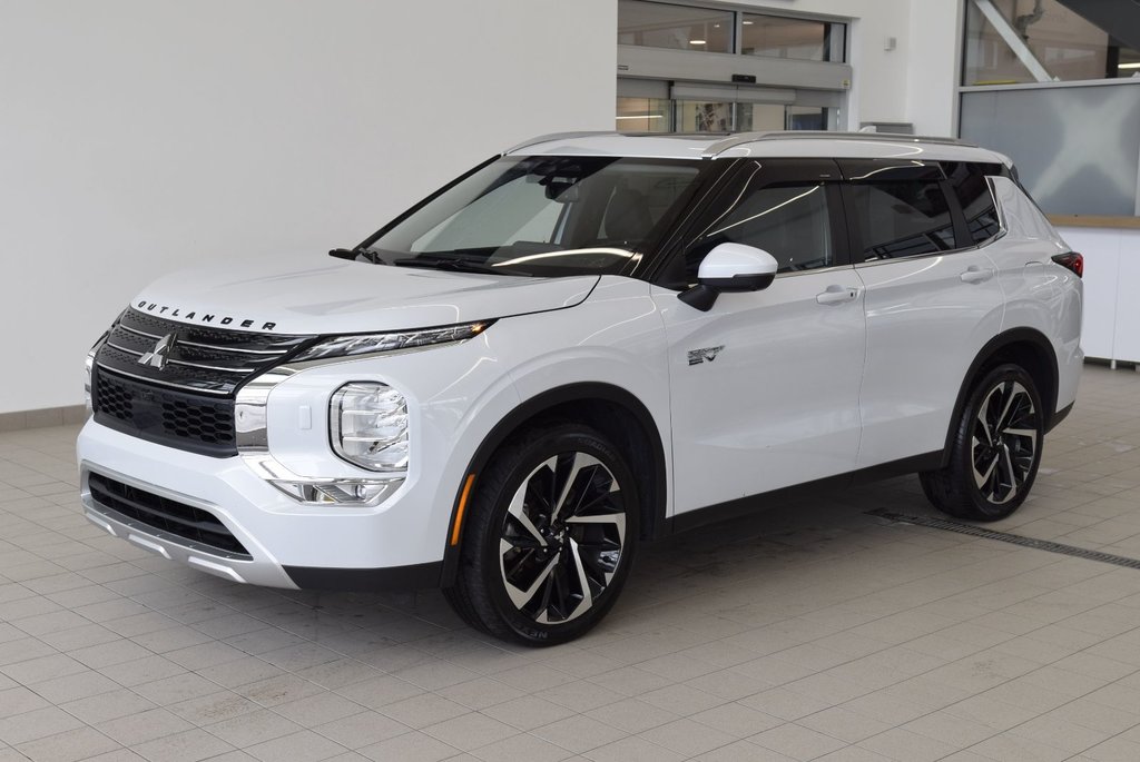 Mitsubishi OUTLANDER PHEV SEL+CUIR+TOIT PANO+AWD+WOW 2023 à Laval, Québec - 10 - w1024h768px