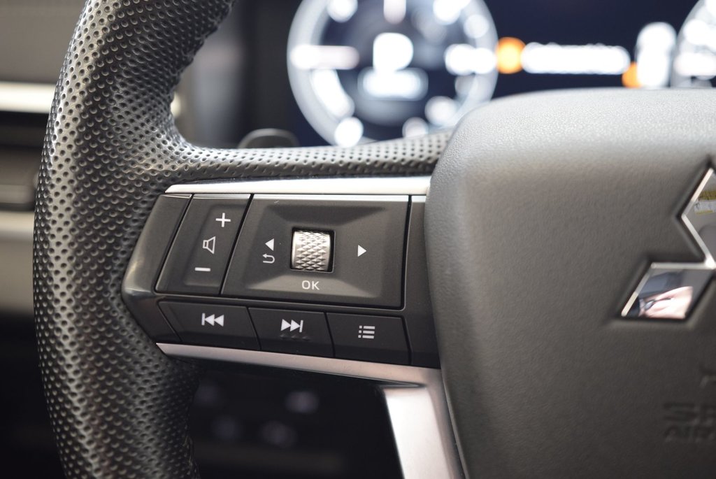 Mitsubishi OUTLANDER PHEV SEL+CUIR+TOIT PANO+AWD+WOW 2023 à Laval, Québec - 25 - w1024h768px