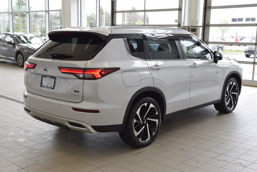 Mitsubishi OUTLANDER PHEV SEL+CUIR+TOIT PANO+AWD+WOW 2023 à Laval, Québec - 15 - w1024h768px