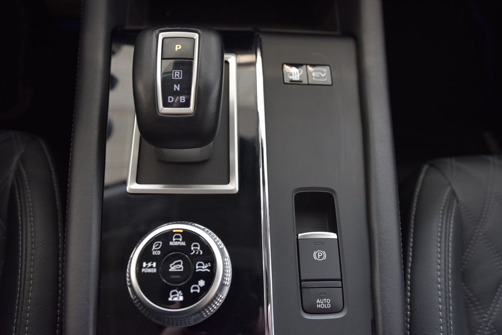 Mitsubishi OUTLANDER PHEV SEL+CUIR+TOIT PANO+AWD+WOW 2023 à Laval, Québec - 31 - w1024h768px