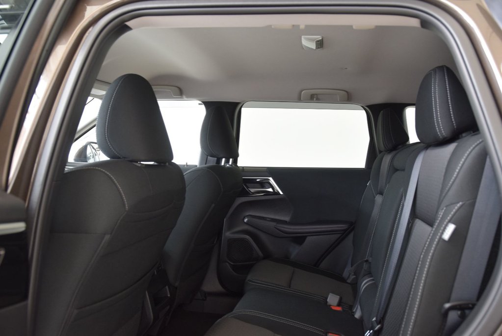 2024 Mitsubishi Outlander Plug-In Hybrid ES+PHEV+BAS KM+8 ROUES 8 PNEUS in Laval, Quebec - 22 - w1024h768px