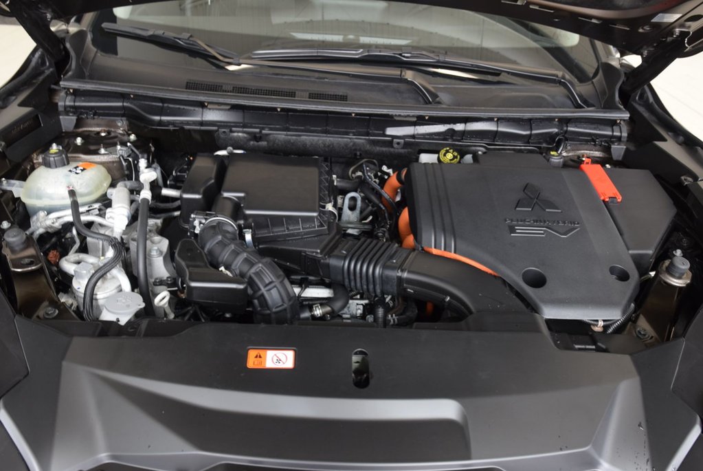 2024 Mitsubishi Outlander Plug-In Hybrid ES+PHEV+BAS KM+8 ROUES 8 PNEUS in Laval, Quebec - 17 - w1024h768px