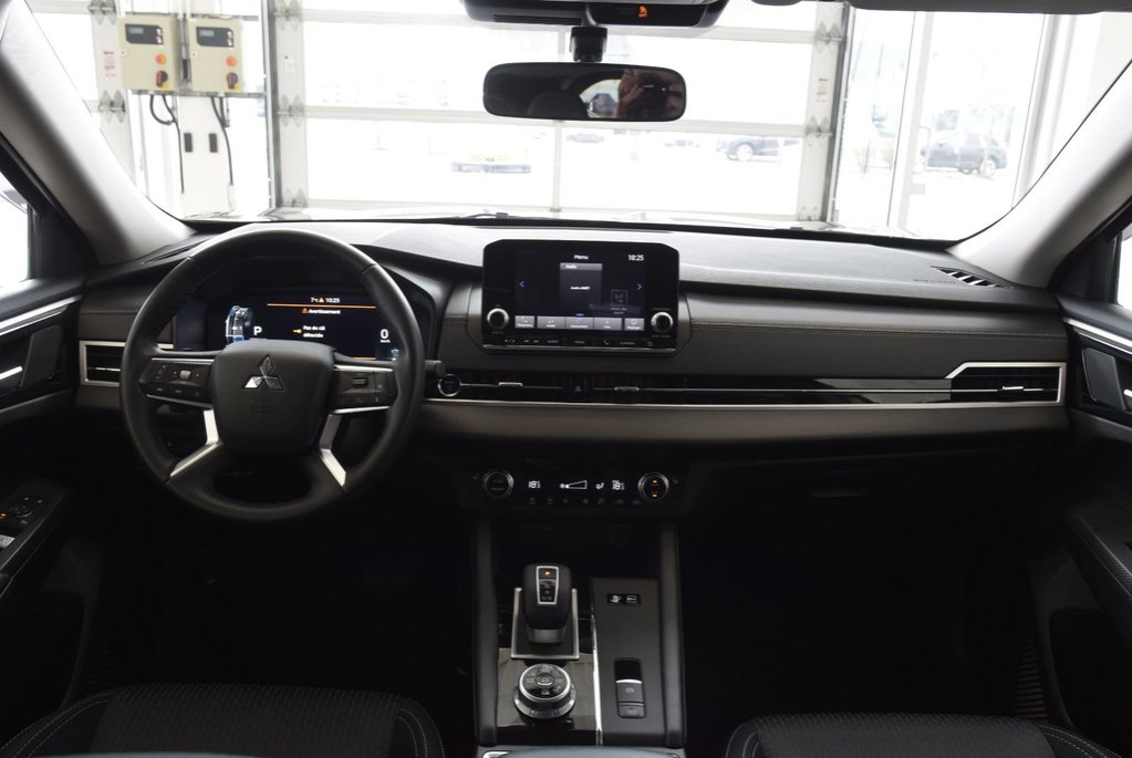 2024 Mitsubishi Outlander Plug-In Hybrid ES+PHEV+BAS KM+8 ROUES 8 PNEUS in Laval, Quebec - 23 - w1024h768px