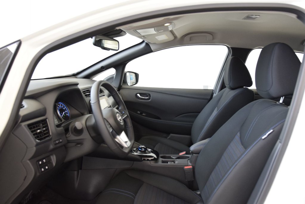 2025 Nissan LEAF SV PLUS+BATTERIE 60KW+NAV+ANCIEN DEMO in Laval, Quebec - 8 - w1024h768px