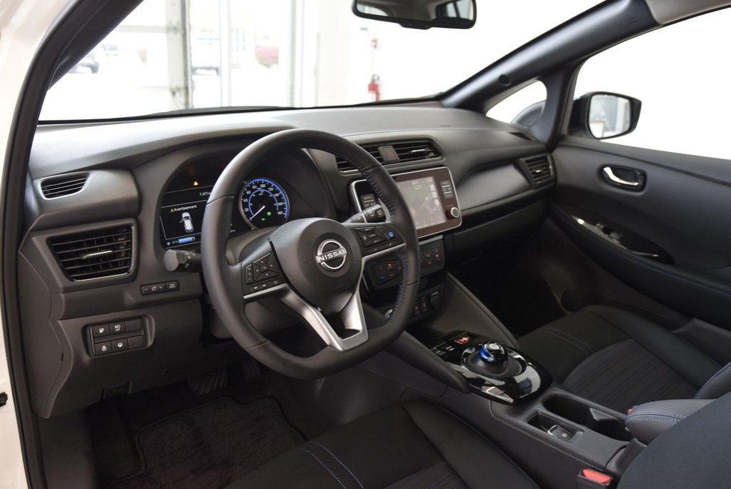 2025 Nissan LEAF SV PLUS+BATTERIE 60KW+NAV+ANCIEN DEMO in Laval, Quebec - 9 - w1024h768px
