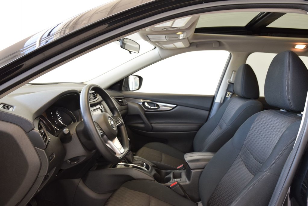 2018 Nissan Rogue SV+TOIT PANO+AWD+BAS KM+ in Laval, Quebec - 18 - w1024h768px