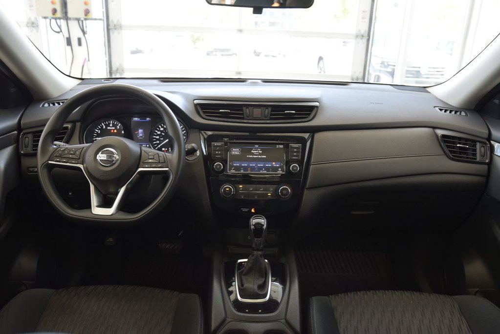 2018 Nissan Rogue SV+TOIT PANO+AWD+BAS KM+ in Laval, Quebec - 20 - w1024h768px