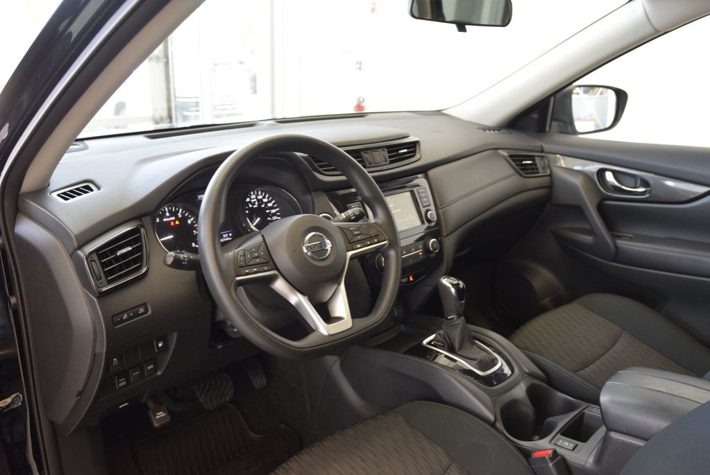 2018 Nissan Rogue SV+TOIT PANO+AWD+BAS KM+ in Laval, Quebec - 9 - w1024h768px