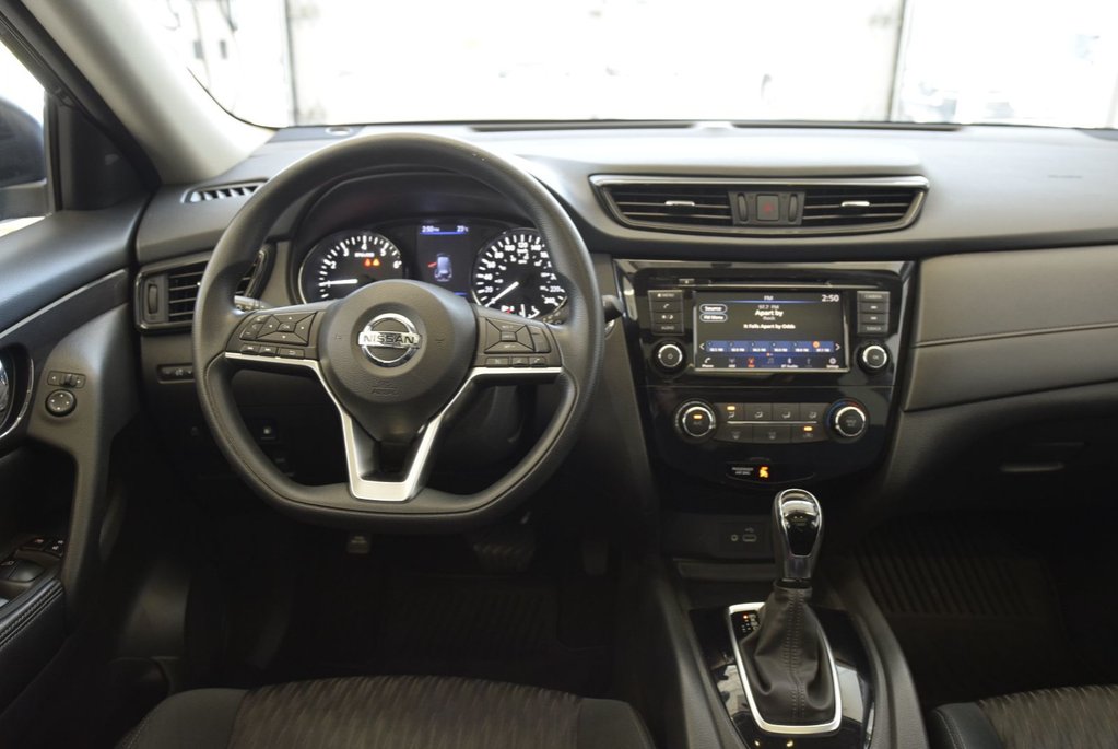2018 Nissan Rogue SV+TOIT PANO+AWD+BAS KM+ in Laval, Quebec - 21 - w1024h768px