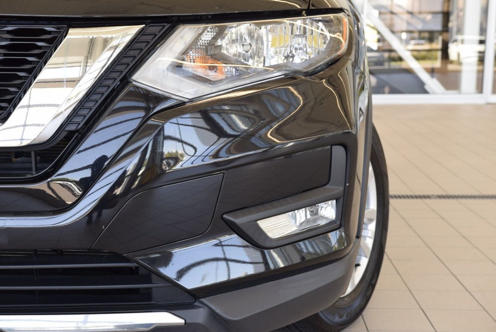2018 Nissan Rogue SV+TOIT PANO+AWD+BAS KM+ in Laval, Quebec - 3 - w1024h768px